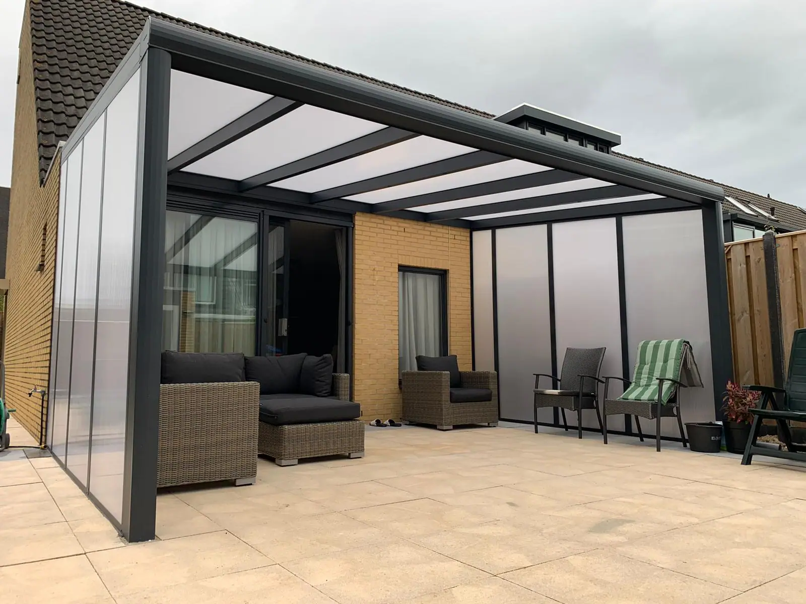 Überdachung mit Polycarbonat, Foto 1